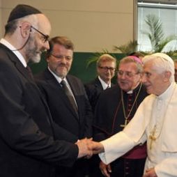 Pope Benedict XVI meets with Jewish leaders in Berlin